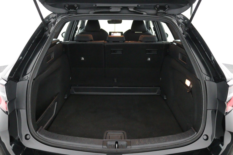 Toyota Corolla Touring Sports - 2.0 Hybrid Dynamic 27