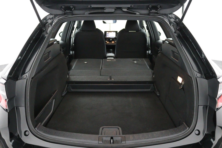 Toyota Corolla Touring Sports - 2.0 Hybrid Dynamic 28