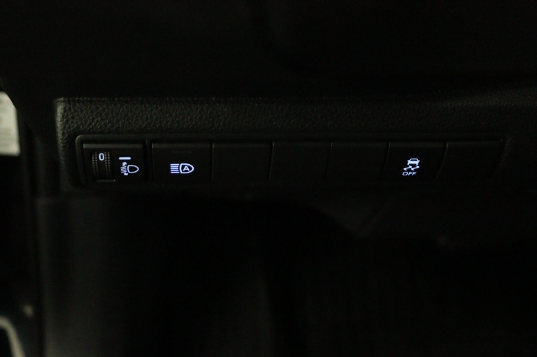 Toyota Corolla Touring Sports - 2.0 Hybrid Dynamic 30