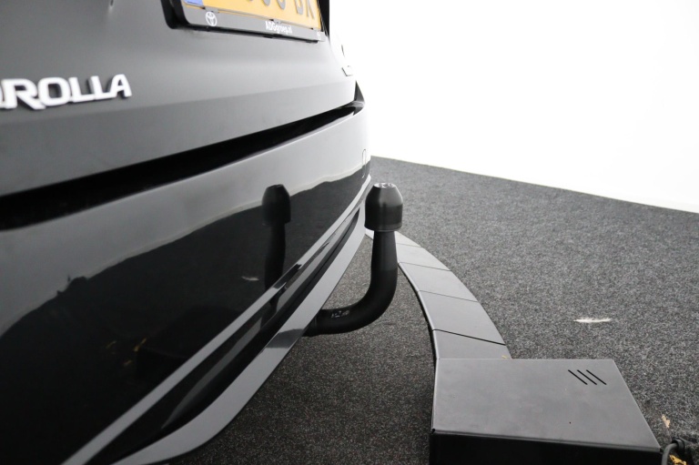 Toyota Corolla Touring Sports - 2.0 Hybrid Dynamic 33