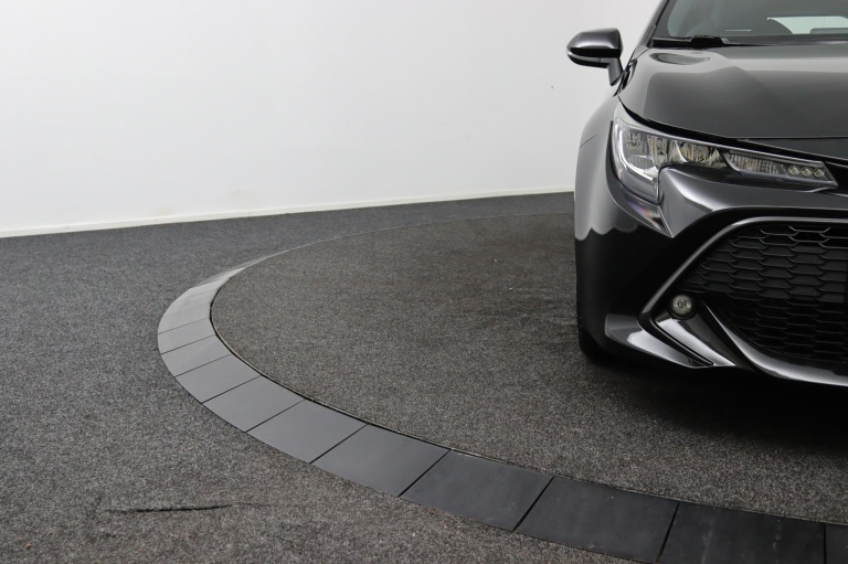 Toyota Corolla Touring Sports - 2.0 Hybrid Dynamic 34