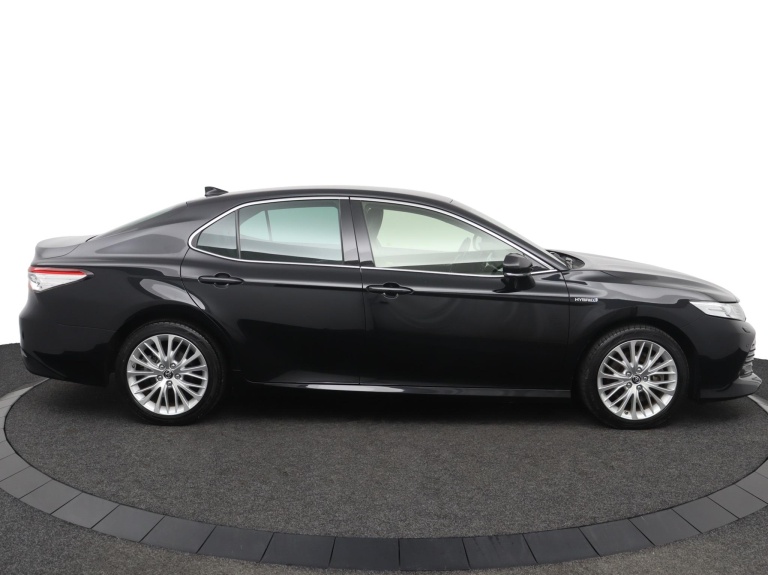 Toyota Camry - 2.5 Hybrid Executive 12