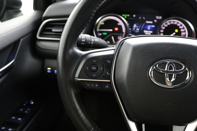 Toyota Camry - 2.5 Hybrid Executive 18