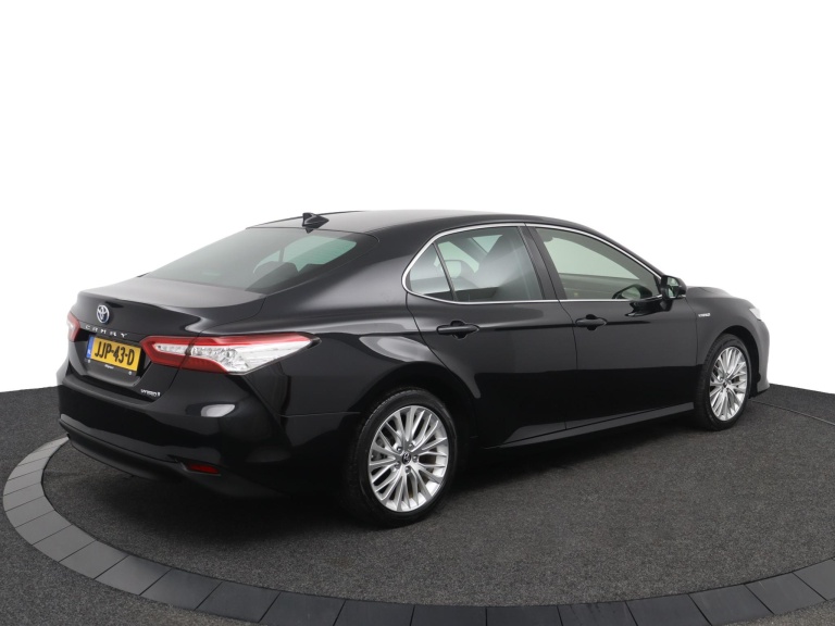 Toyota Camry - 2.5 Hybrid Executive 2