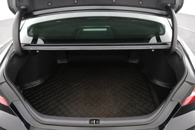 Toyota Camry - 2.5 Hybrid Executive 22