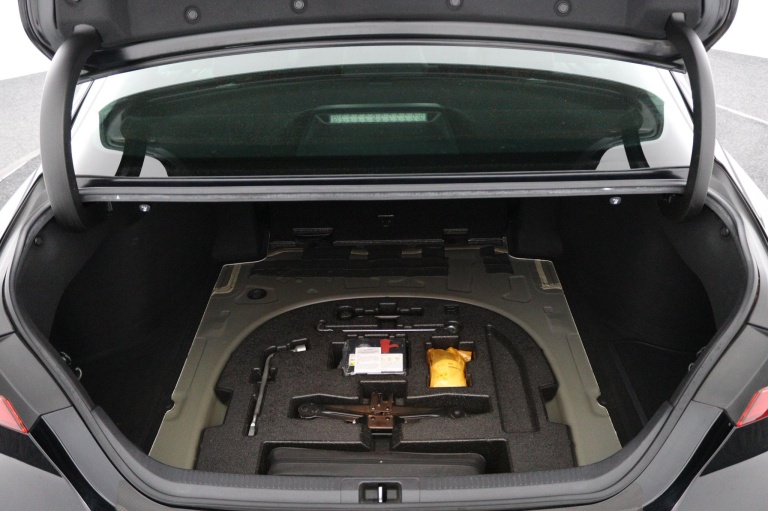 Toyota Camry - 2.5 Hybrid Executive 23