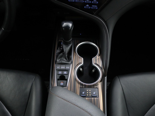 Toyota Camry - 2.5 Hybrid Executive