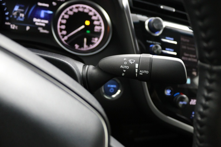 Toyota Camry - 2.5 Hybrid Executive 29