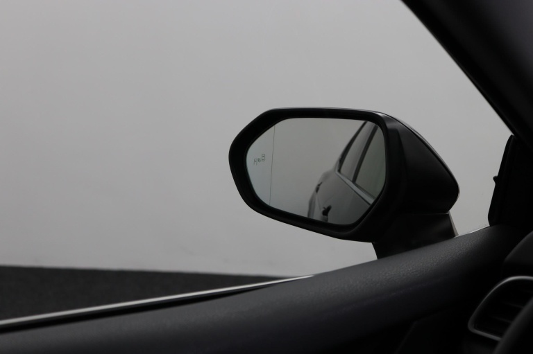 Toyota Camry - 2.5 Hybrid Executive 33