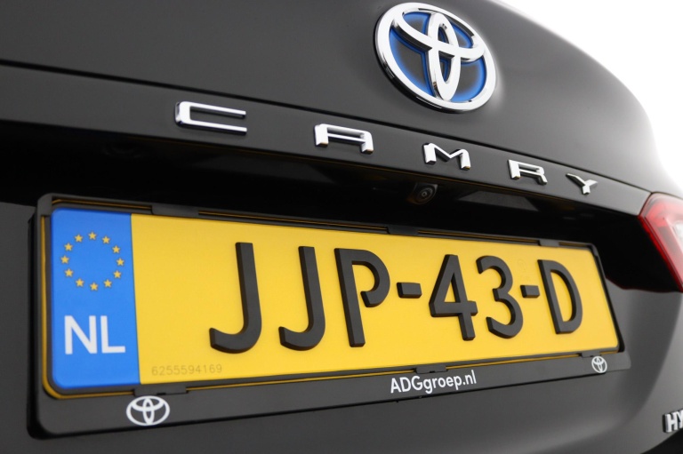 Toyota Camry - 2.5 Hybrid Executive 36