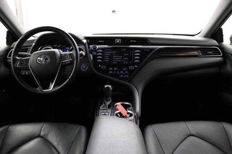 Toyota Camry - 2.5 Hybrid Executive 4