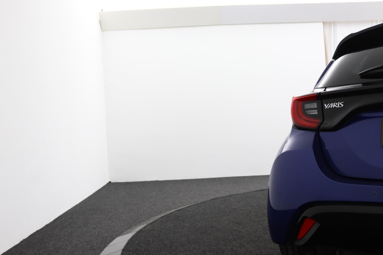 Toyota Yaris - 1.5 Hybrid Executive 37