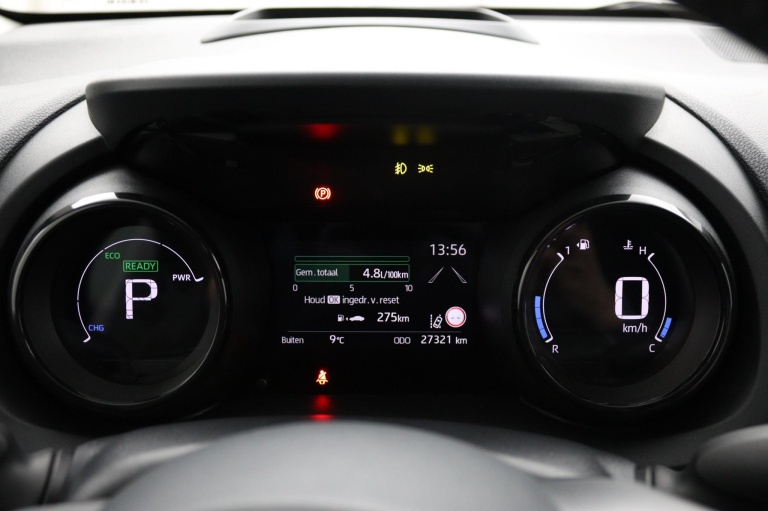 Toyota Yaris - 1.5 Hybrid Executive 6