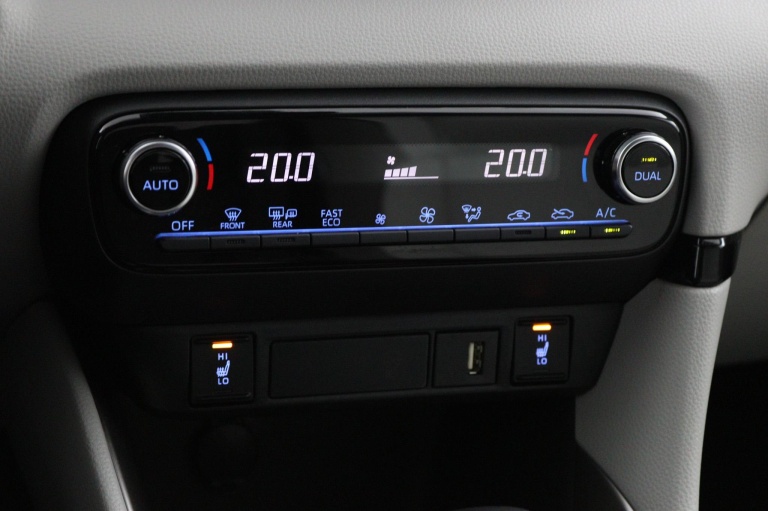 Toyota Yaris - 1.5 Hybrid Executive 7