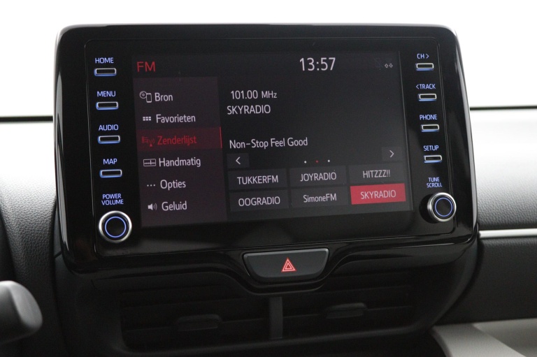 Toyota Yaris - 1.5 Hybrid Executive 9