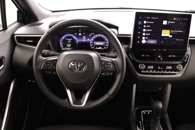 Toyota Corolla Cross - Hybrid 140 Dynamic 18