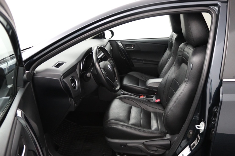 Toyota Auris Touring Sports - 1.8 Hybrid Lease Exclusive 17