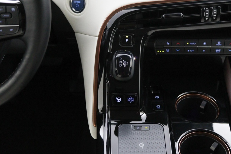 Toyota Mirai - Prestige 24