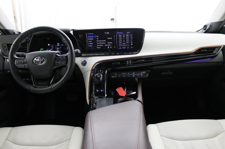 Toyota Mirai - Prestige 4