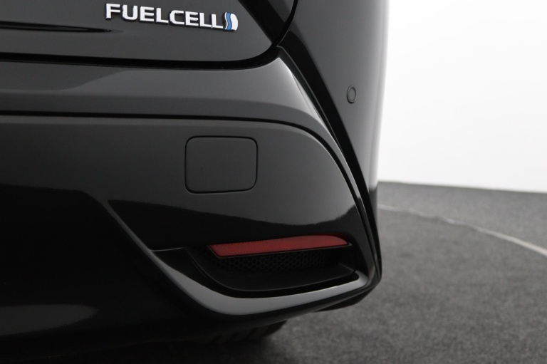 Toyota Mirai - Prestige 42