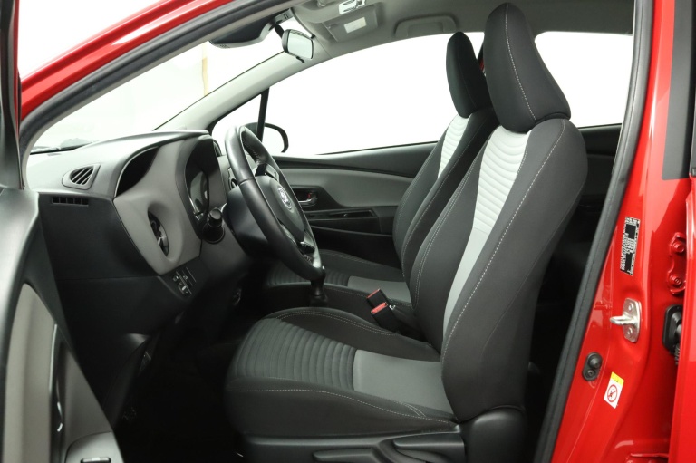 Toyota Yaris - 1.0 VVT-i Comfort 16