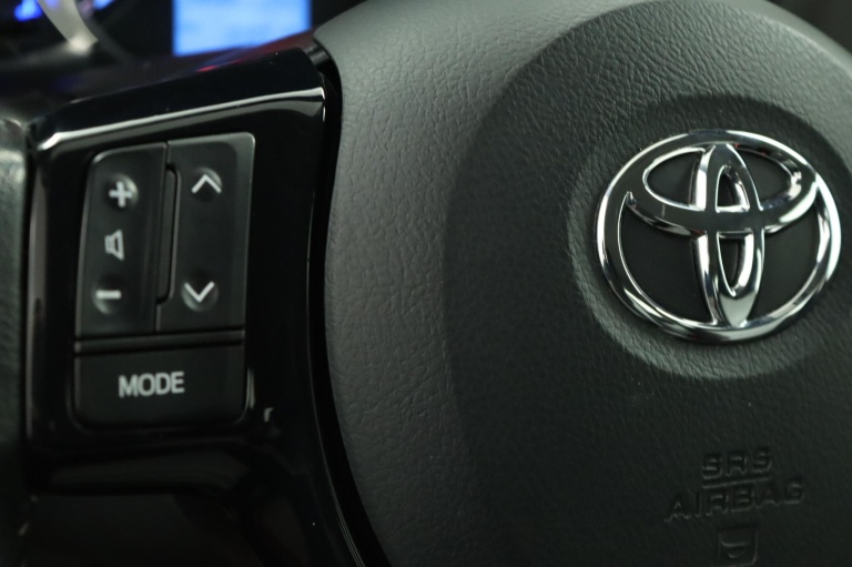 Toyota Yaris - 1.0 VVT-i Comfort 18