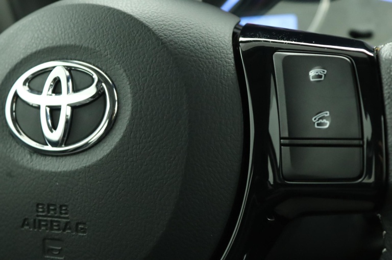 Toyota Yaris - 1.0 VVT-i Comfort 19