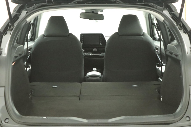 Toyota C-HR - 2.0 Hybrid Dynamic 26