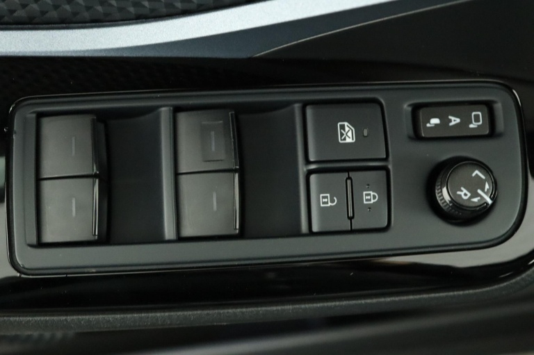 Toyota C-HR - 2.0 Hybrid Dynamic 29