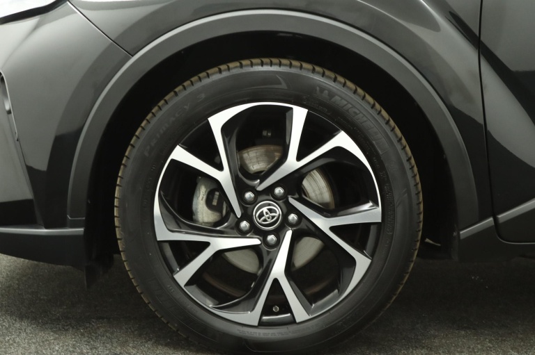 Toyota C-HR - 2.0 Hybrid Dynamic 37