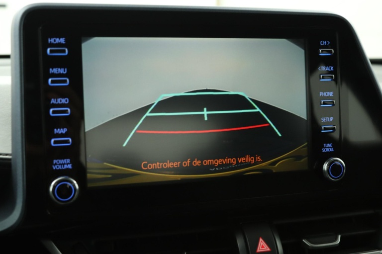 Toyota C-HR - 2.0 Hybrid Dynamic 9