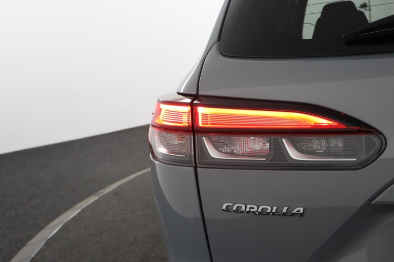 Toyota Corolla Cross - Hybrid 140 Dynamic 64