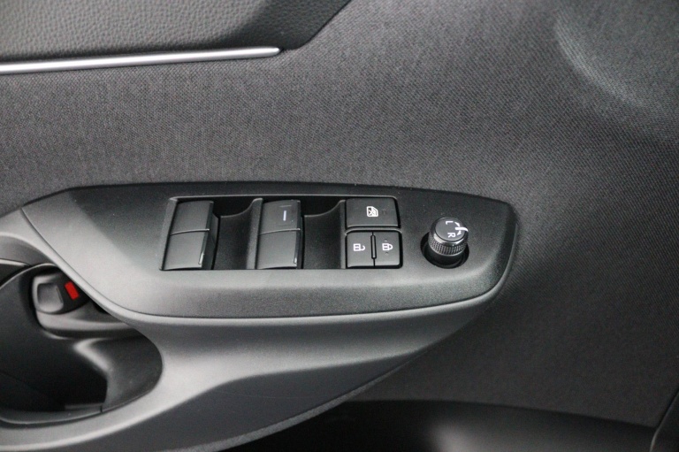 Toyota Yaris Cross - 1.5 Hybrid 115 First Edition 28