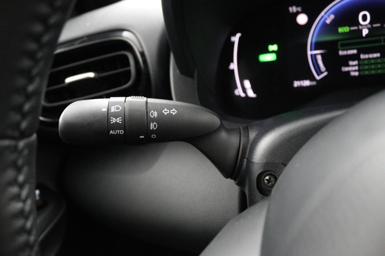 Toyota Yaris Cross - 1.5 Hybrid 115 First Edition 30