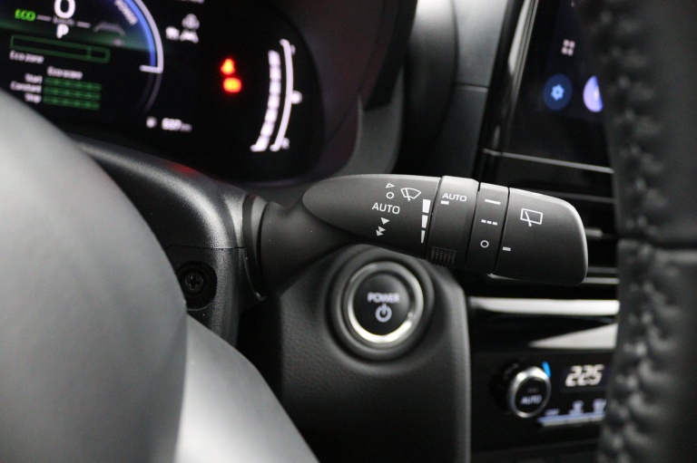 Toyota Yaris Cross - 1.5 Hybrid 115 First Edition 31