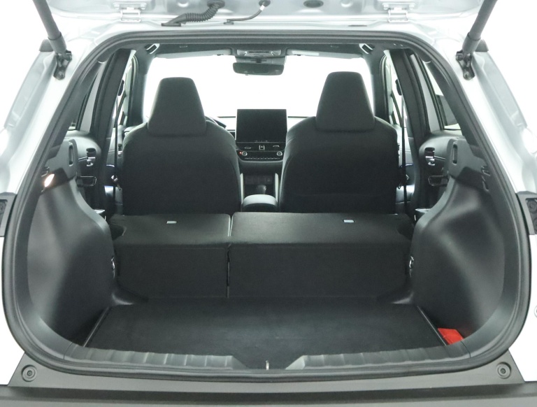 Toyota Corolla Cross - Hybrid 140 Style 26