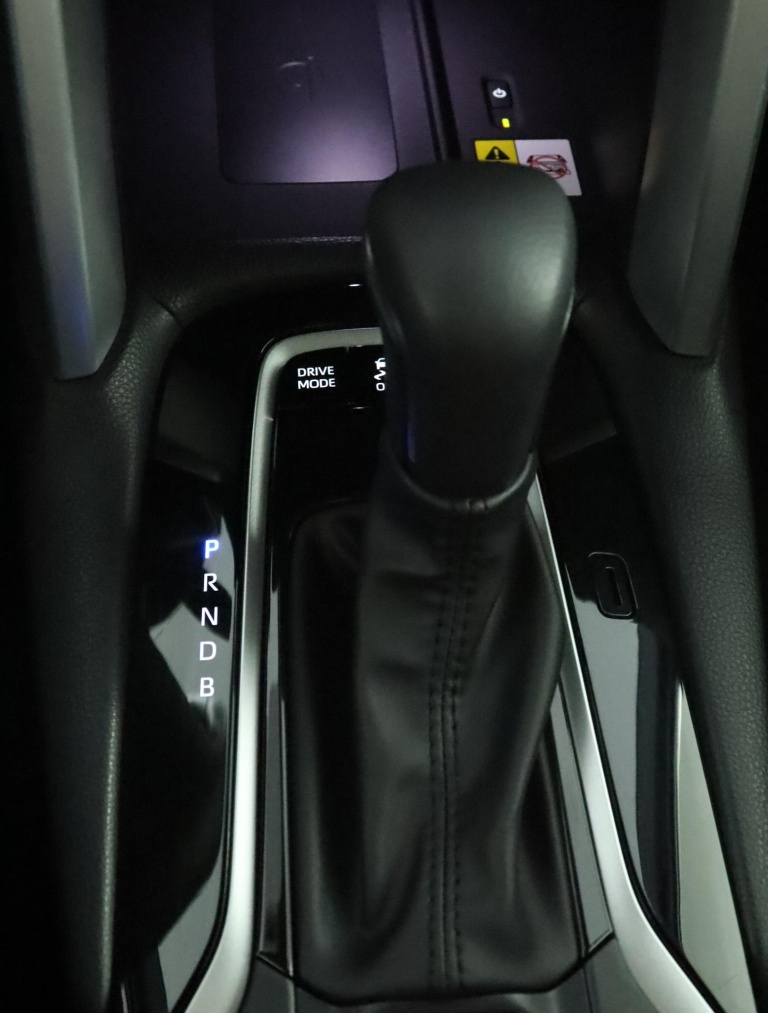 Toyota Corolla Cross - Hybrid 140 Style 27