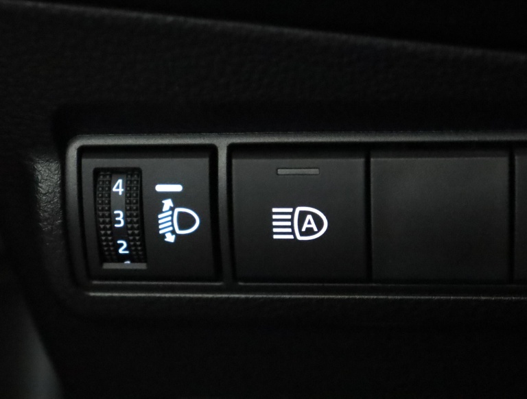 Toyota Corolla Cross - Hybrid 140 Style 30