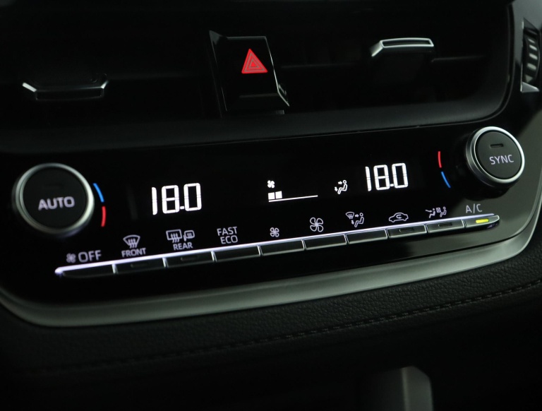 Toyota Corolla Cross - Hybrid 140 Style 7