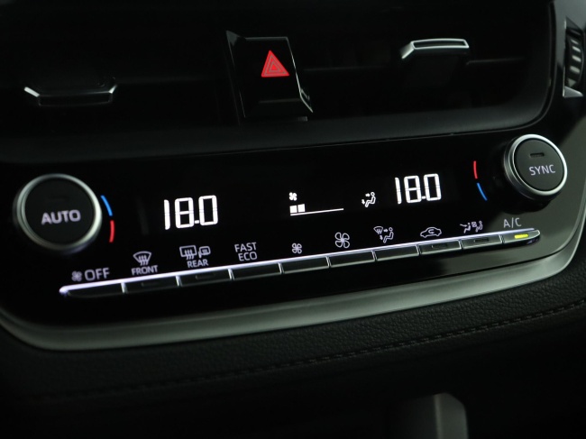 Toyota Corolla Cross - Hybrid 140 Style