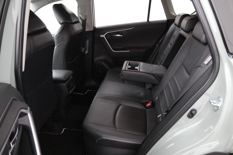 Toyota RAV4 - 2.5 Hybrid Executive 18