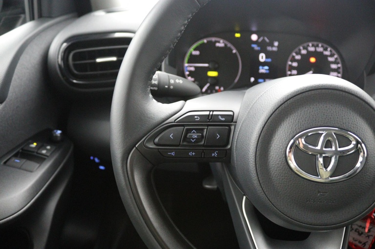 Toyota Yaris - 1.5 Hybrid 19