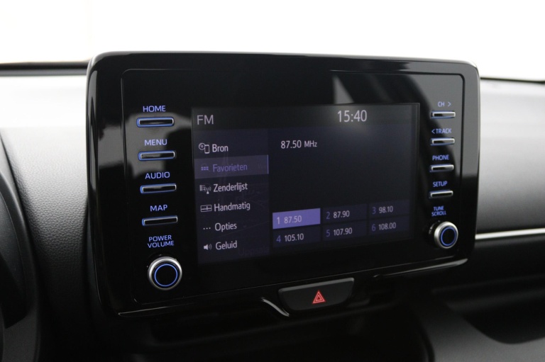 Toyota Yaris - 1.5 Hybrid 8