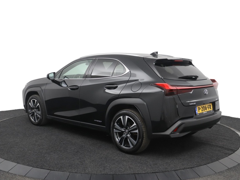 Lexus UX - 250h Preference Line 12