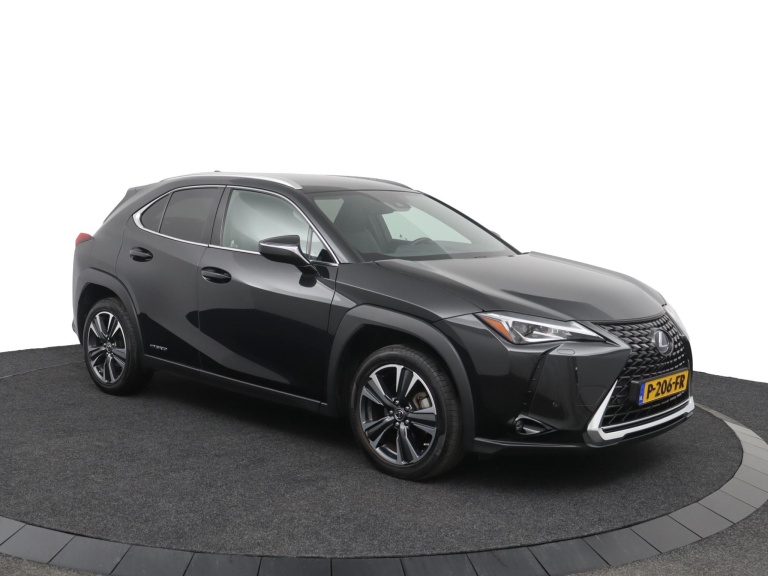 Lexus UX - 250h Preference Line 14