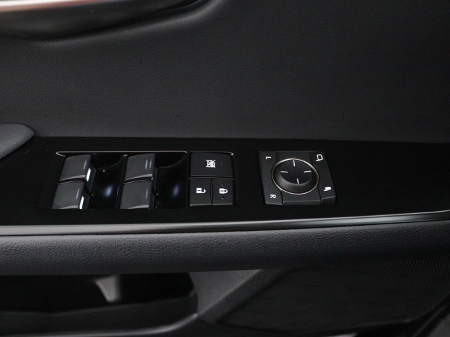 Lexus UX - 250h Preference Line