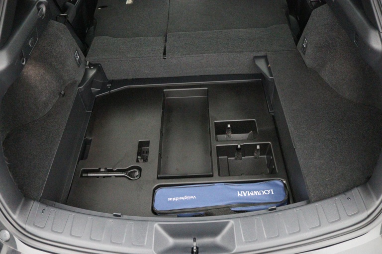 Lexus UX - 250h Preference Line 32