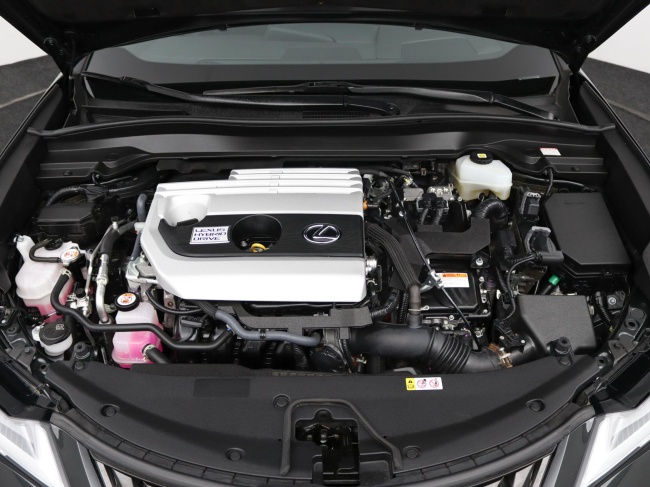 Lexus UX - 250h Preference Line