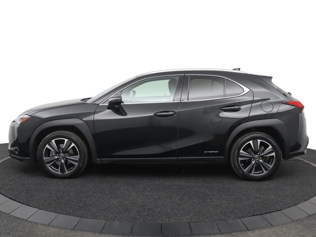 Lexus UX - 250h Preference Line