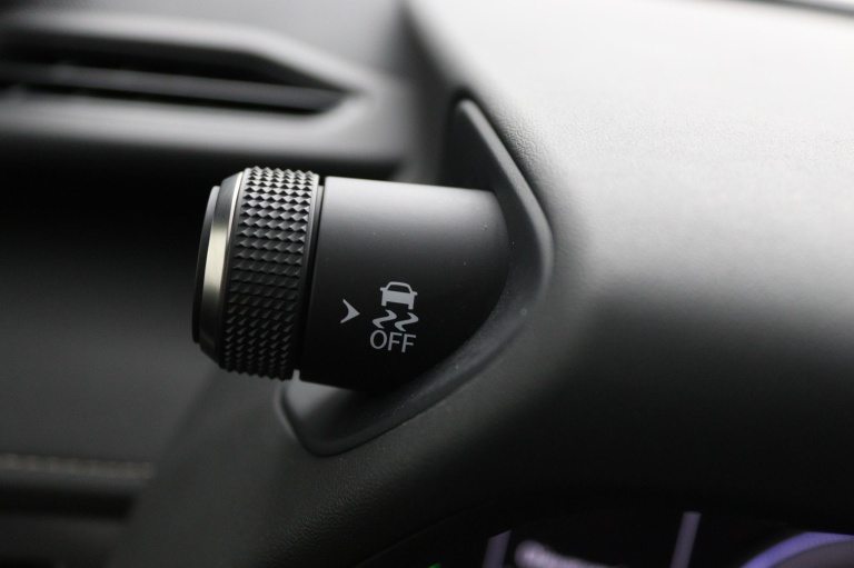 Lexus UX - 250h Preference Line 40